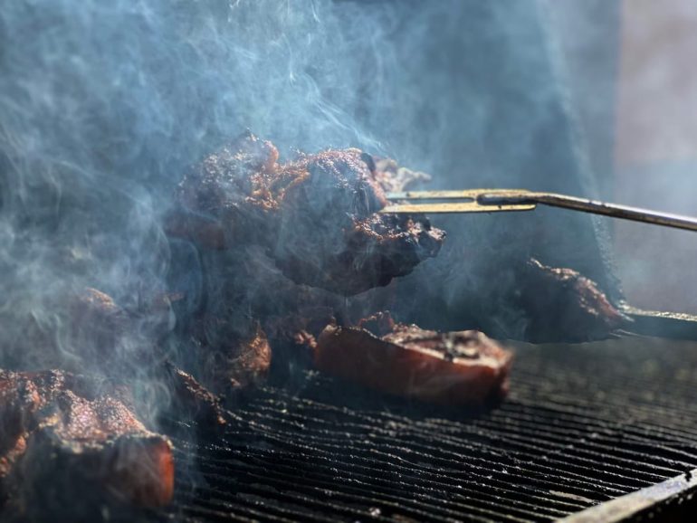 Comparatif des meilleurs barbecues sans fumée 2020 - Avis & tarifs